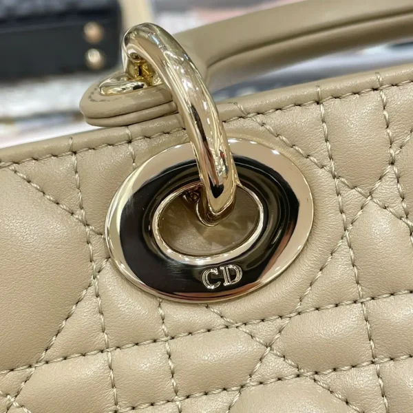 Small Lady D-joy Bag - Image 6