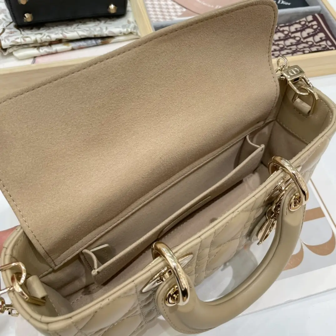 Small Lady D-joy Bag - Image 8